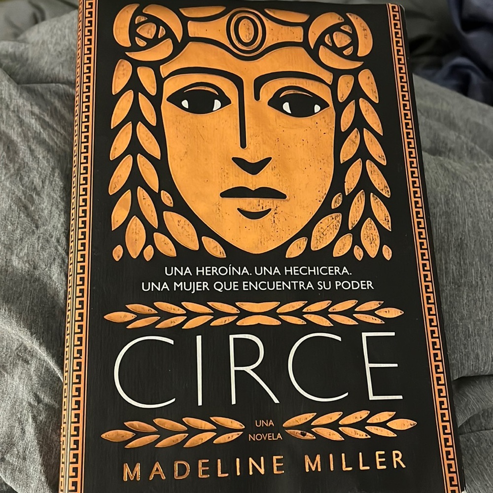 Circe, Book about a heroine.
